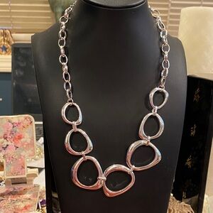 Elegant Silver Tone Geometric Chain Necklace